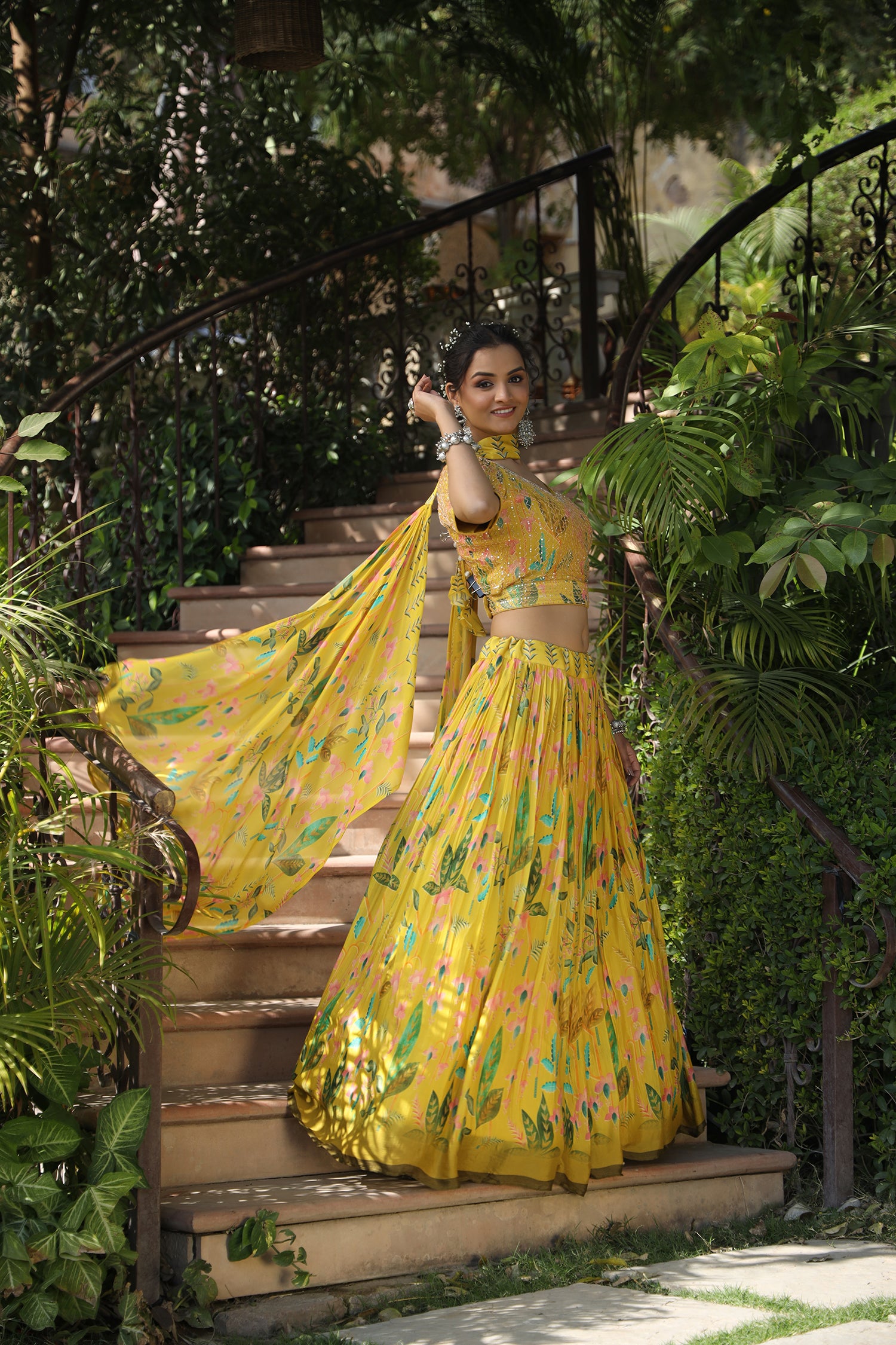 1974 Ready to Dispatch: Lemon Yellow & Green Brocade Ethnic Skirt & Cr –  Blue Mantle Store
